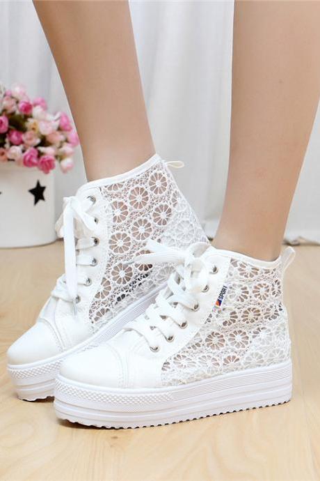 Sweet Sponge Thick Bottom Hollow Lace Sneakers