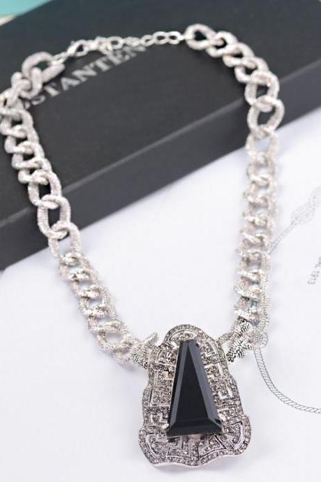 European series thick chain short necklace