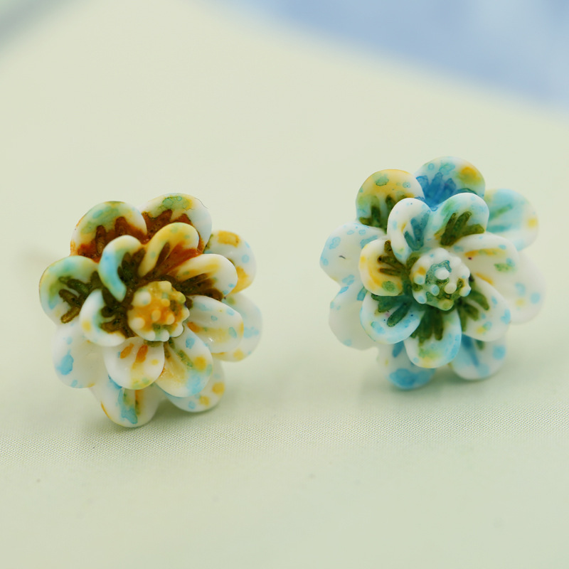 Little Daisy Ceramic Flowers Earring on Luulla